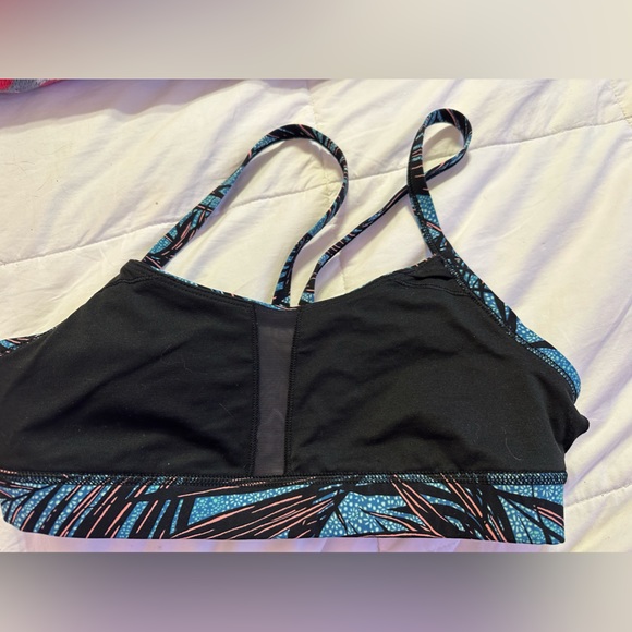 Lululemon Leaf Print Sports Bra in Black - Size 6 -Non Padded - Picture 4 of 13